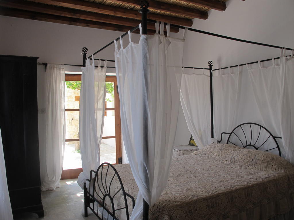 Spiti Calliope Kathikas Zimmer foto